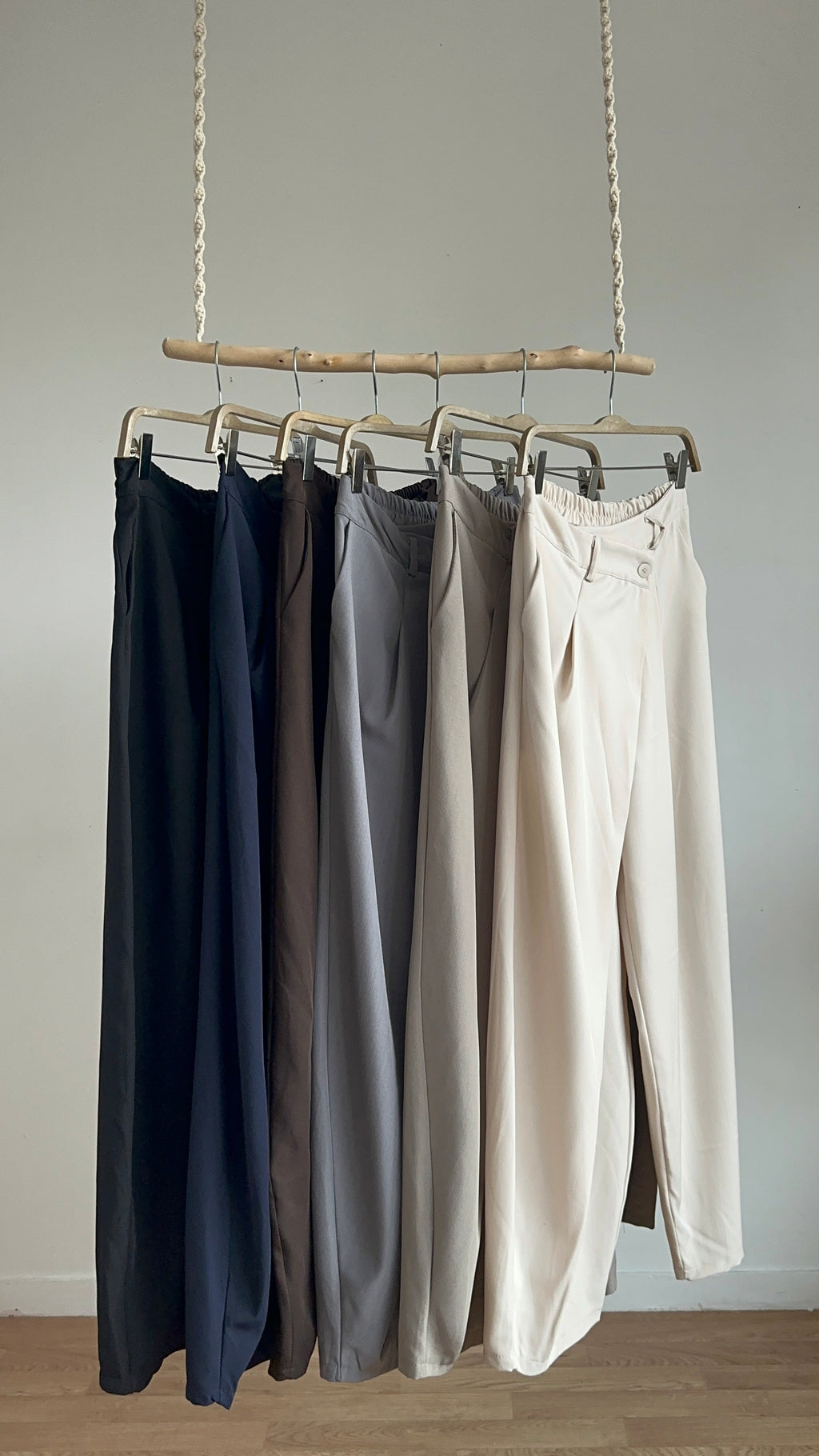 Pantalon barrel asymétrique